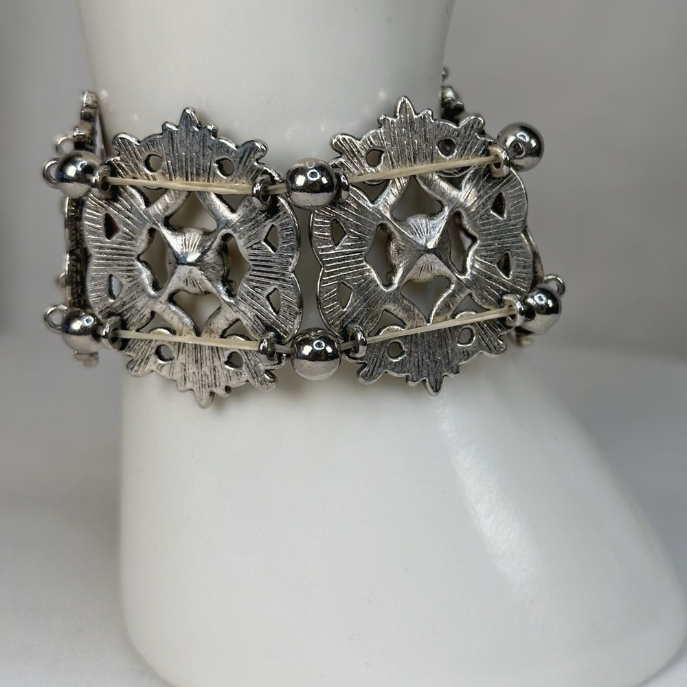 Women’s Vintage Elegant Silver and Purple Rhinestones Bracelet - Picture 5 of 5